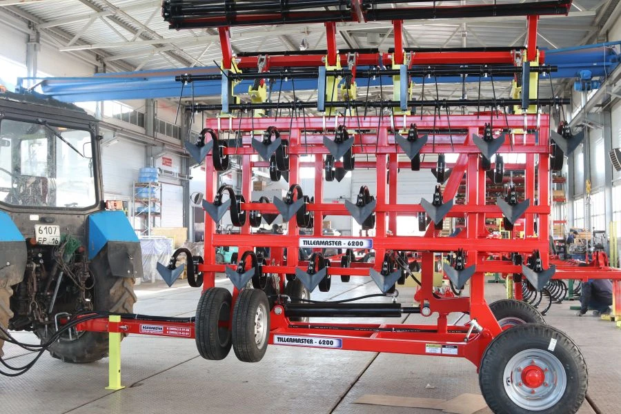 Medium seedbed cultivator "Tillermaster 6200"