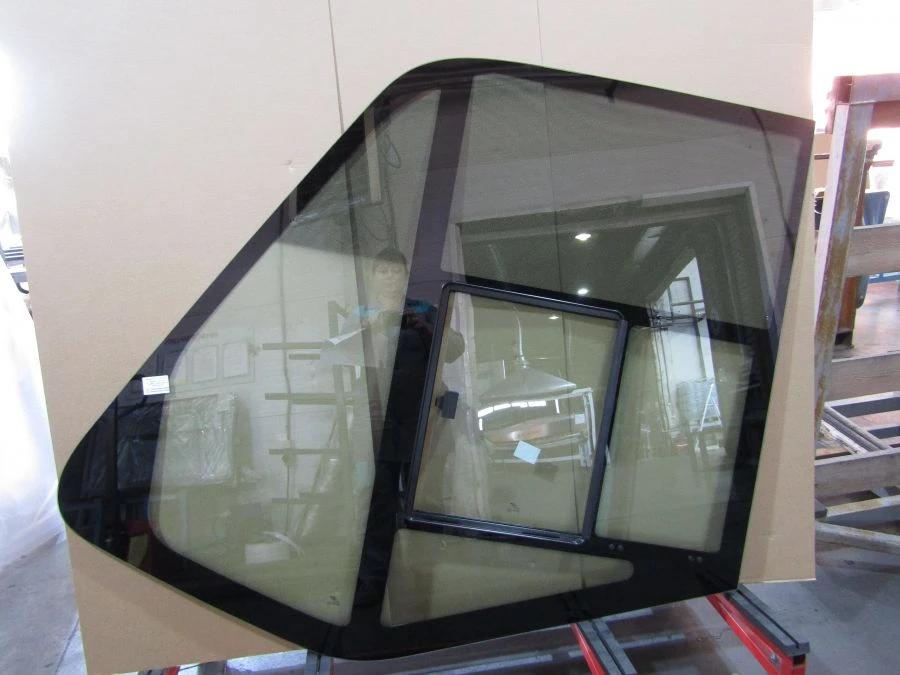 Side window glass with vent GAZ A63R42-5403053