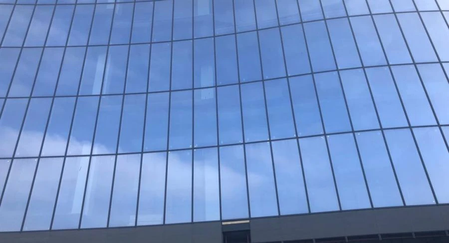 Glass with multifunctional soft coating recommended for tempering - MultiComfort? blue 40/38 SRT