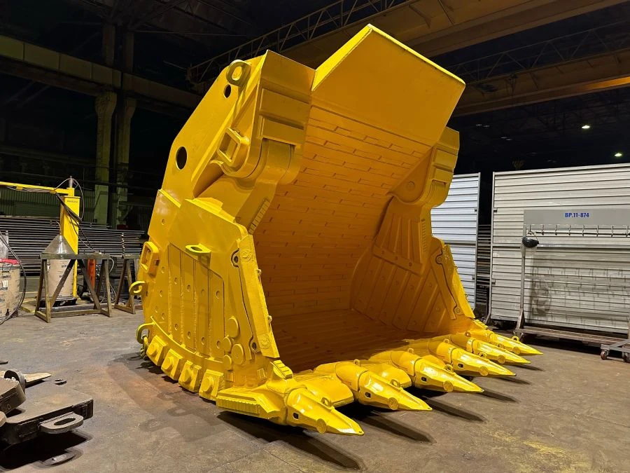 Reinforced rock bucket 12 m3 RS-2000 (straight shovel)