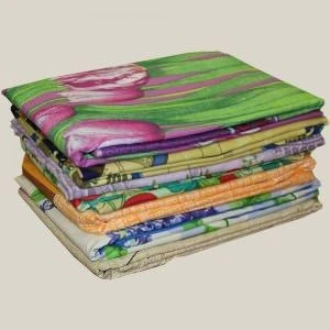 Clothing articles for adults: duvet covers of printed cotton fabrics