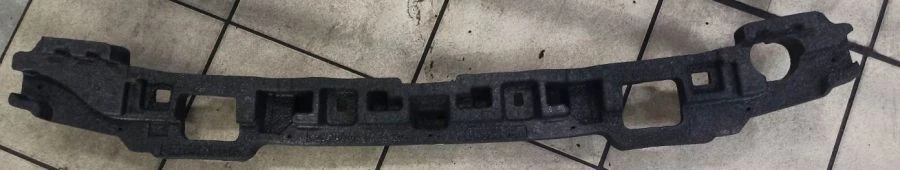 Front bumper insert 86520-H5700
