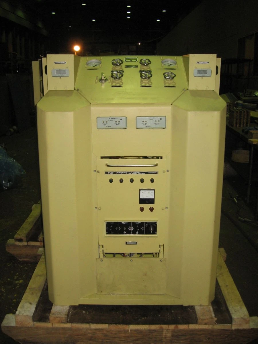 Compressed air drying and purification unit 28BO