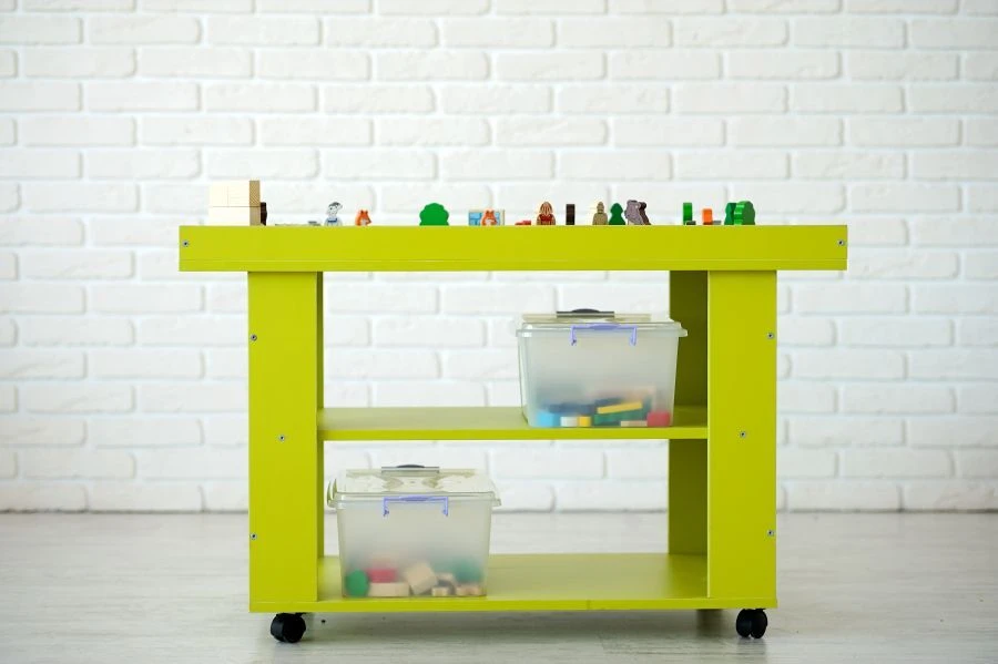 Landscape table for games