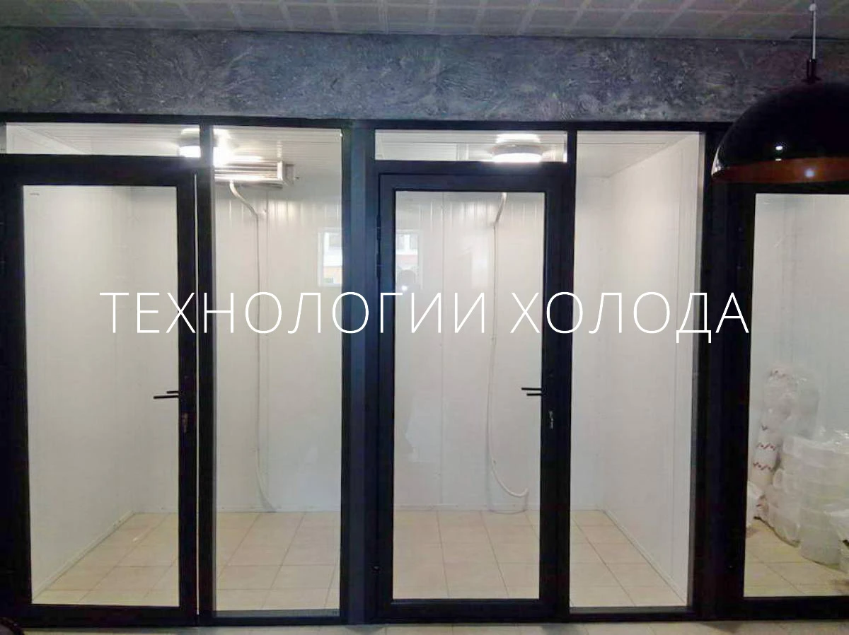 Display chambers with glazed doors