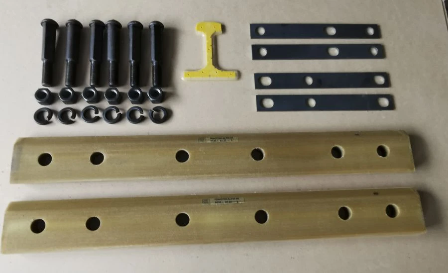 Kit for prefabricated insulating joint with composite overlays PLASTRON P65 VP CP 499
