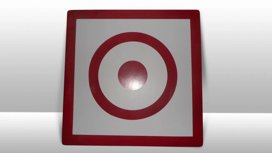Hinged target throwing shield