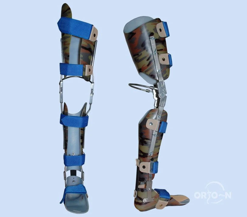 Full leg orthopaedic apparatus (with sleeves made of different materials and with different methods of fixing).