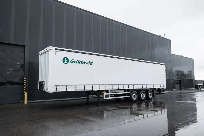 Tilt curtain semi-trailer (model 9453-0000010-10)