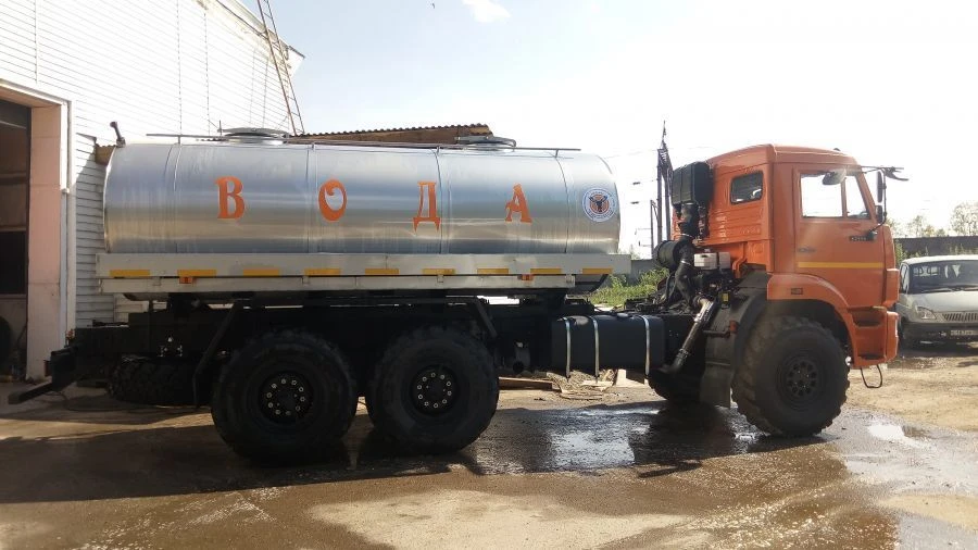 Tank car of the ACK type 71887 brand on the KAMAZ-43118-A5 chassis using bridges 43118-2300020, 43114-2500031, 43118-2500041, 43