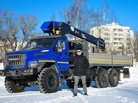 Special purpose vehicle with hydraulic loading crane of MKMA type on the base of URAL 4320 and its modifications U0K06N-UL