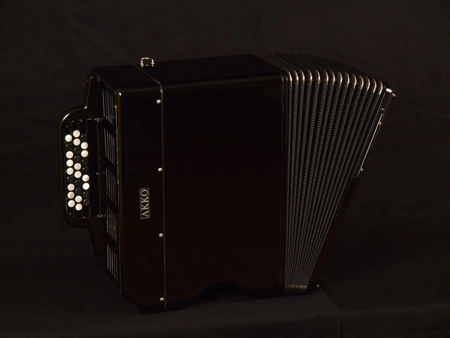 Bayan AKKO "Tuba"