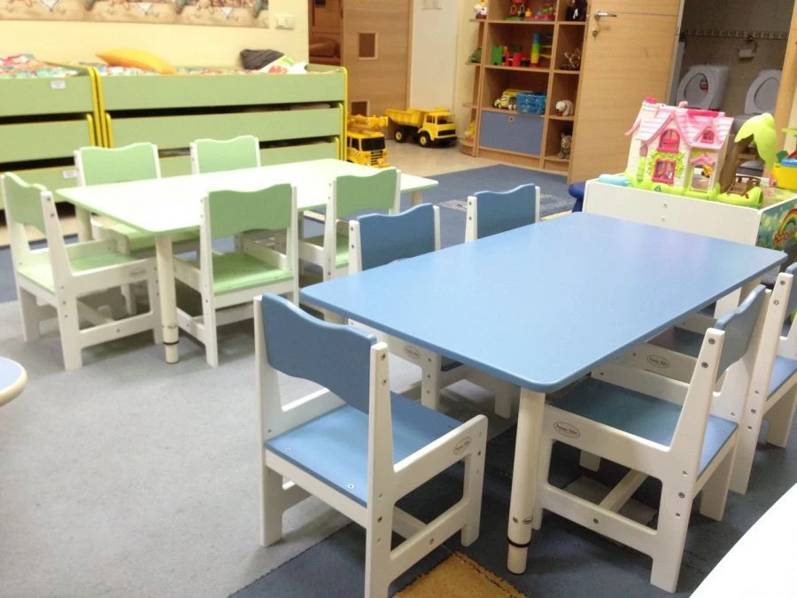 Children's table type 2