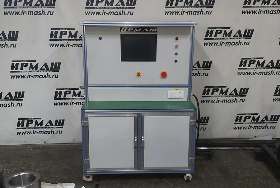 Bench for testing hydraulic cylinders