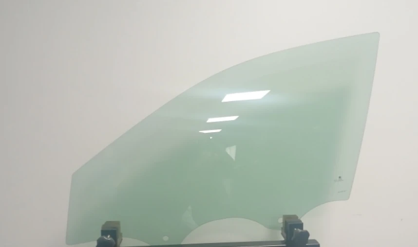 Front side window SK 326, 565 845 202