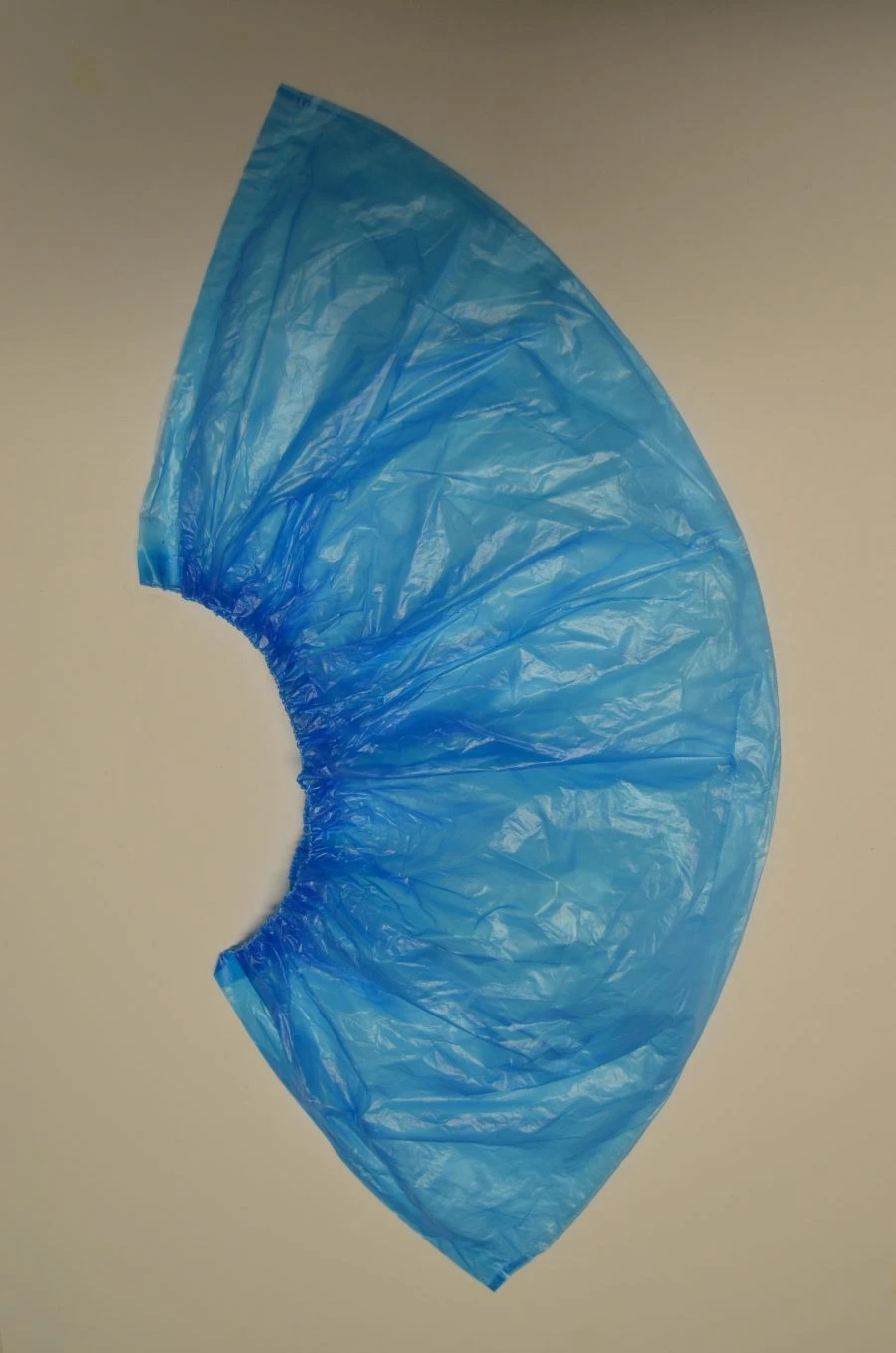 Disposable polyethylene medical shoe, non-sterile, non-conductive, waterproof STANDARD