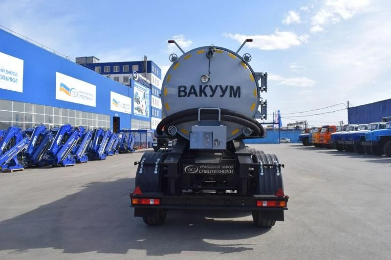 Tank trailer, UZST brand, type 9276, modification 9276-0000112
