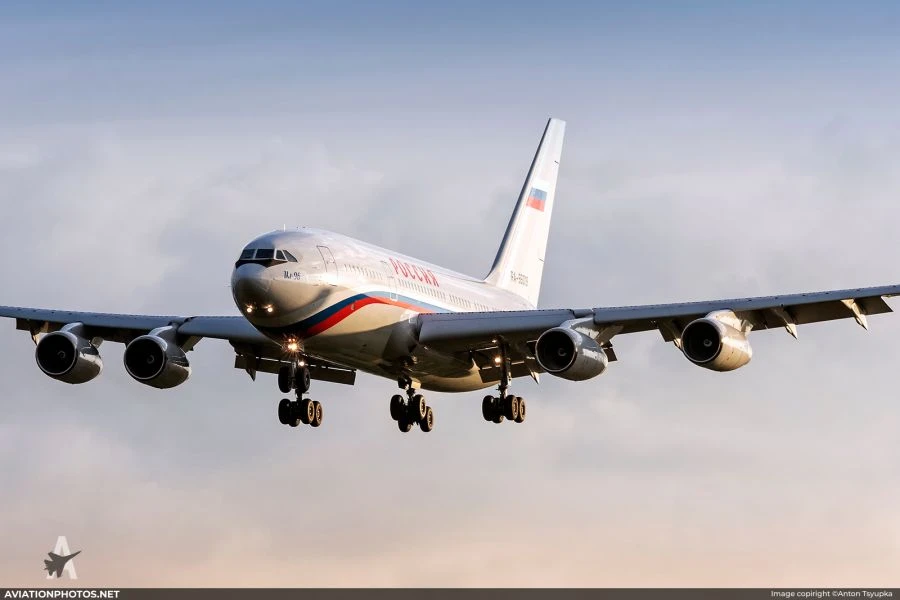 Performance of works on maintenance of IL-96-300 aircrafts
