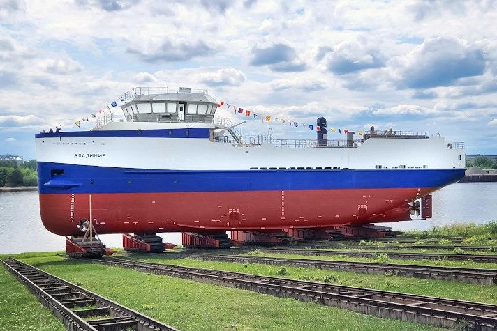 Crabbing vessel "Vladimir" of project DAMEN CCa 5712LS, building No.01202