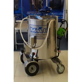 Mobile tank with dispenser