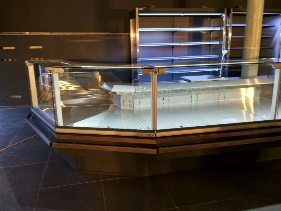 Refrigerated display cases Veneto range
