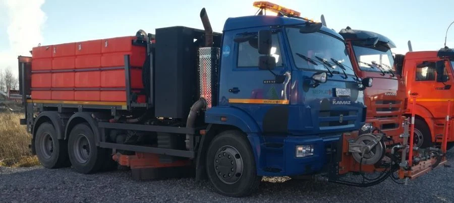 Road combined machine ED500KG on the basis of chassis KAMAZ 65115-37