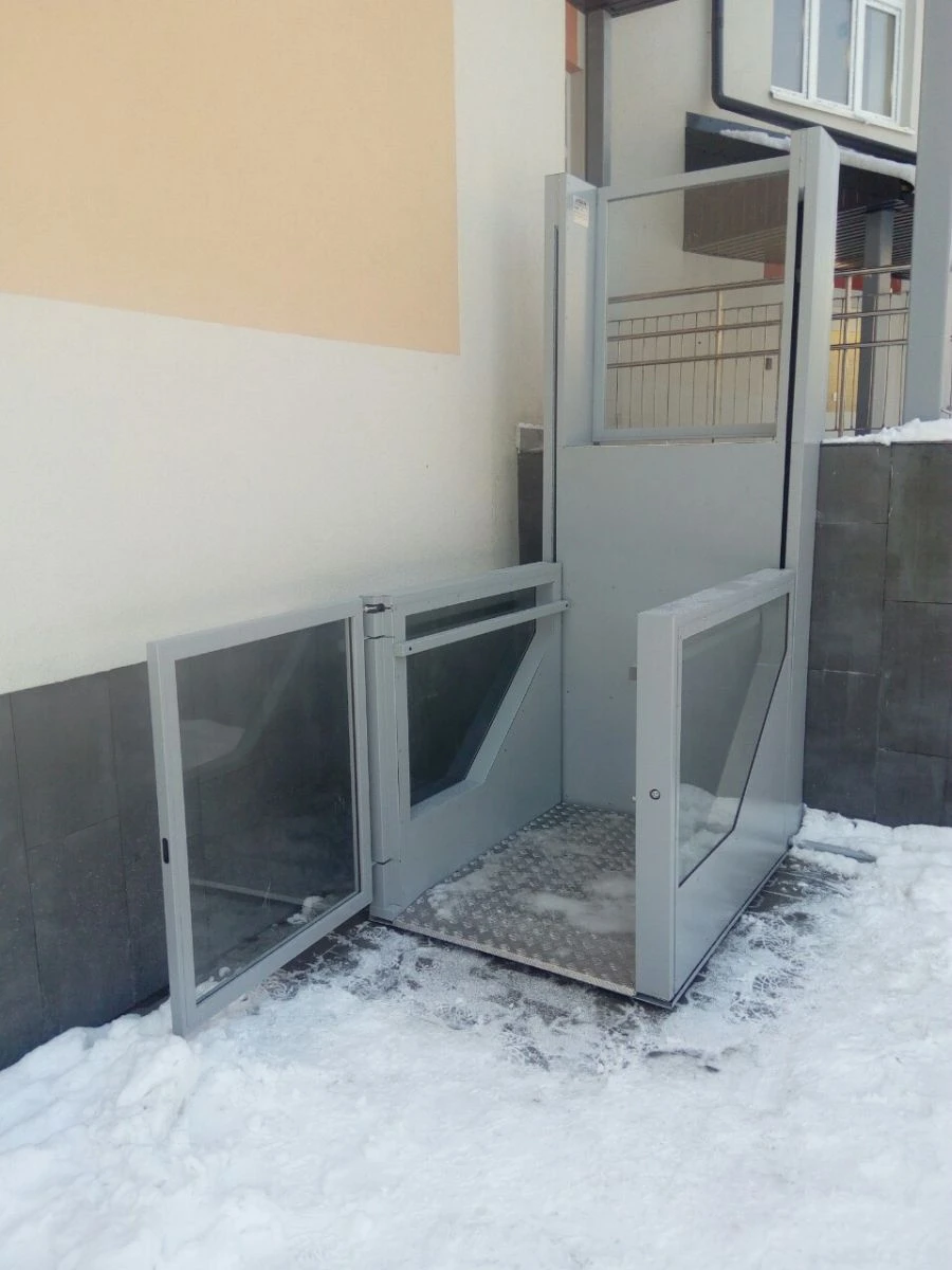 Lifting platform with vertical movement for people with reduced mobility Veara FIT