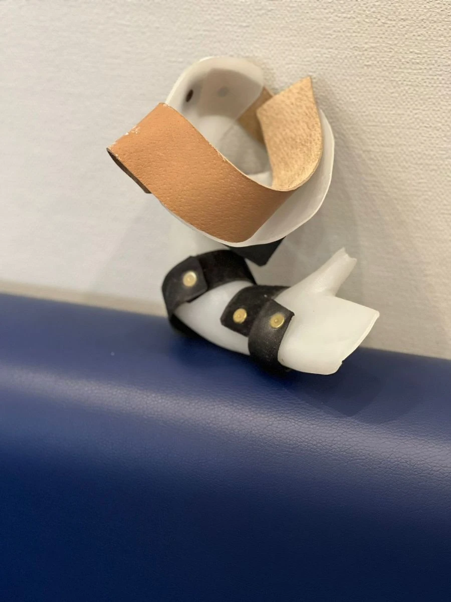 Shoulder brace