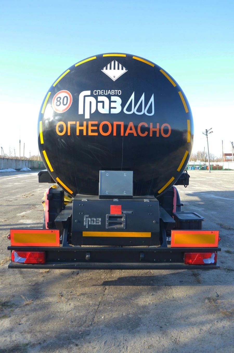 Semi-trailer-tanker, type PPTS-3/6-3/12-23-4, modification 97250A-0000010.