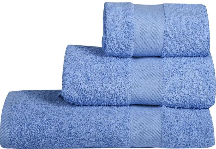 Articles of cotton terry fabrics for toilet and kitchen linen: towels of different sizes.