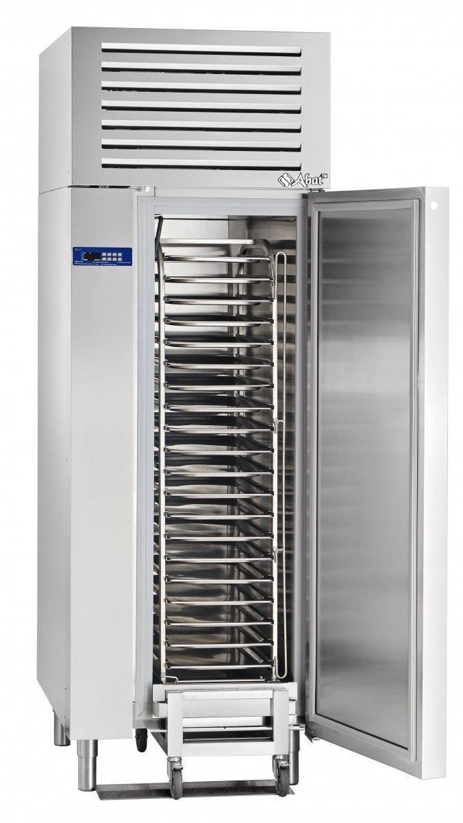 Blast chiller, with twenty levels for GN 1/1 gastronorms or 600x400 mm trays, with possibility to install a trolley.
