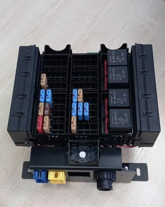 Front switchboard AMFE.376174.100