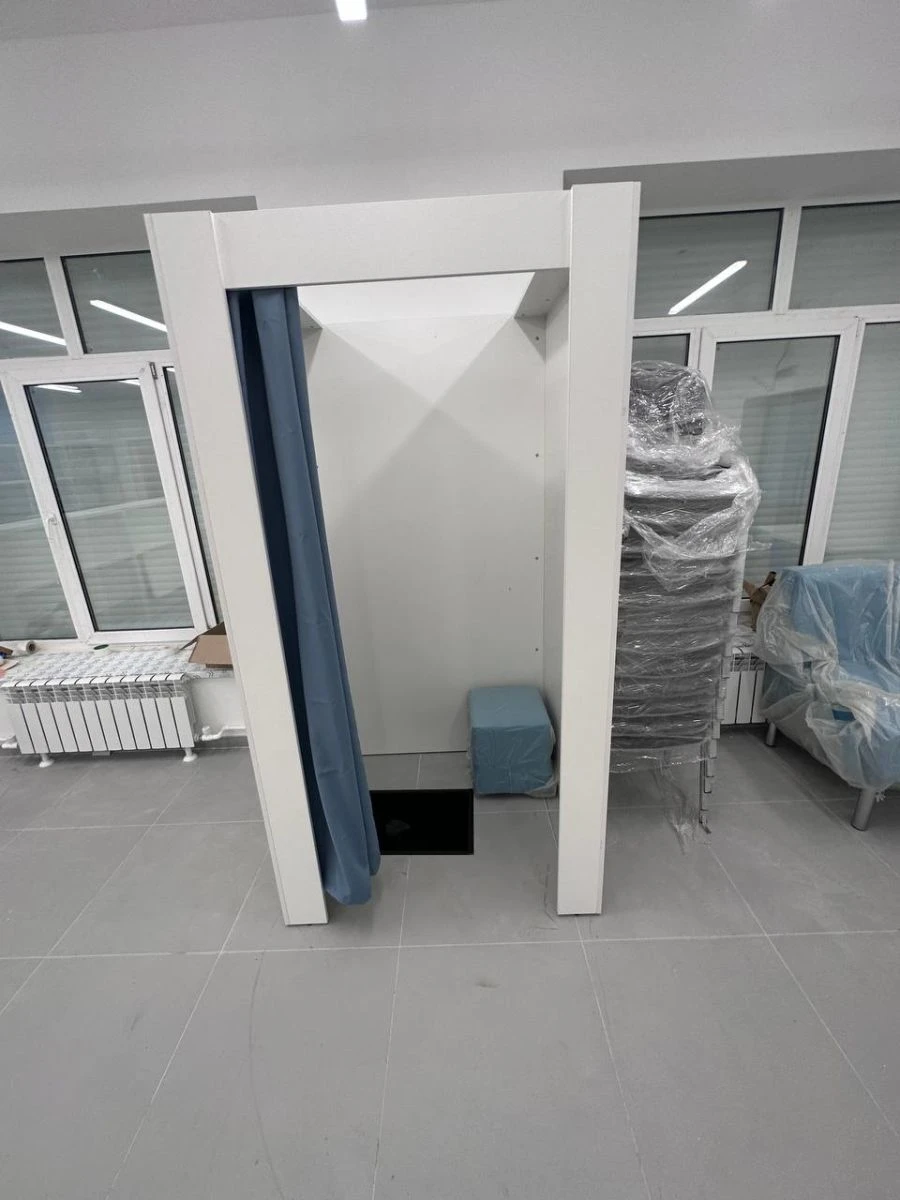 LDPE fitting room frame