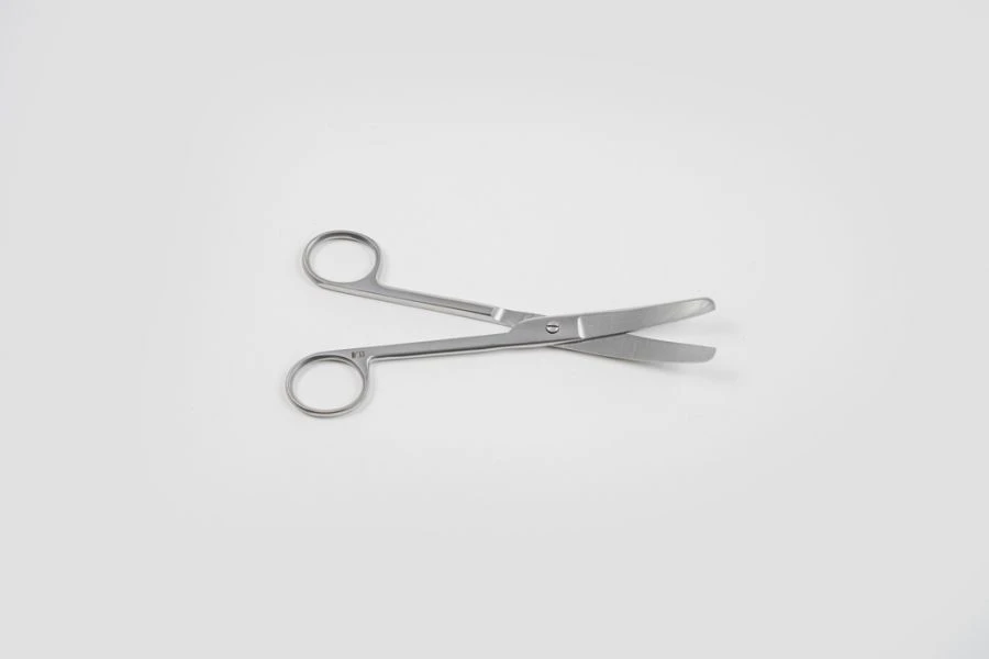 VZ-N-3 Blunt-pointed scissors, vertically curved, 140 mm