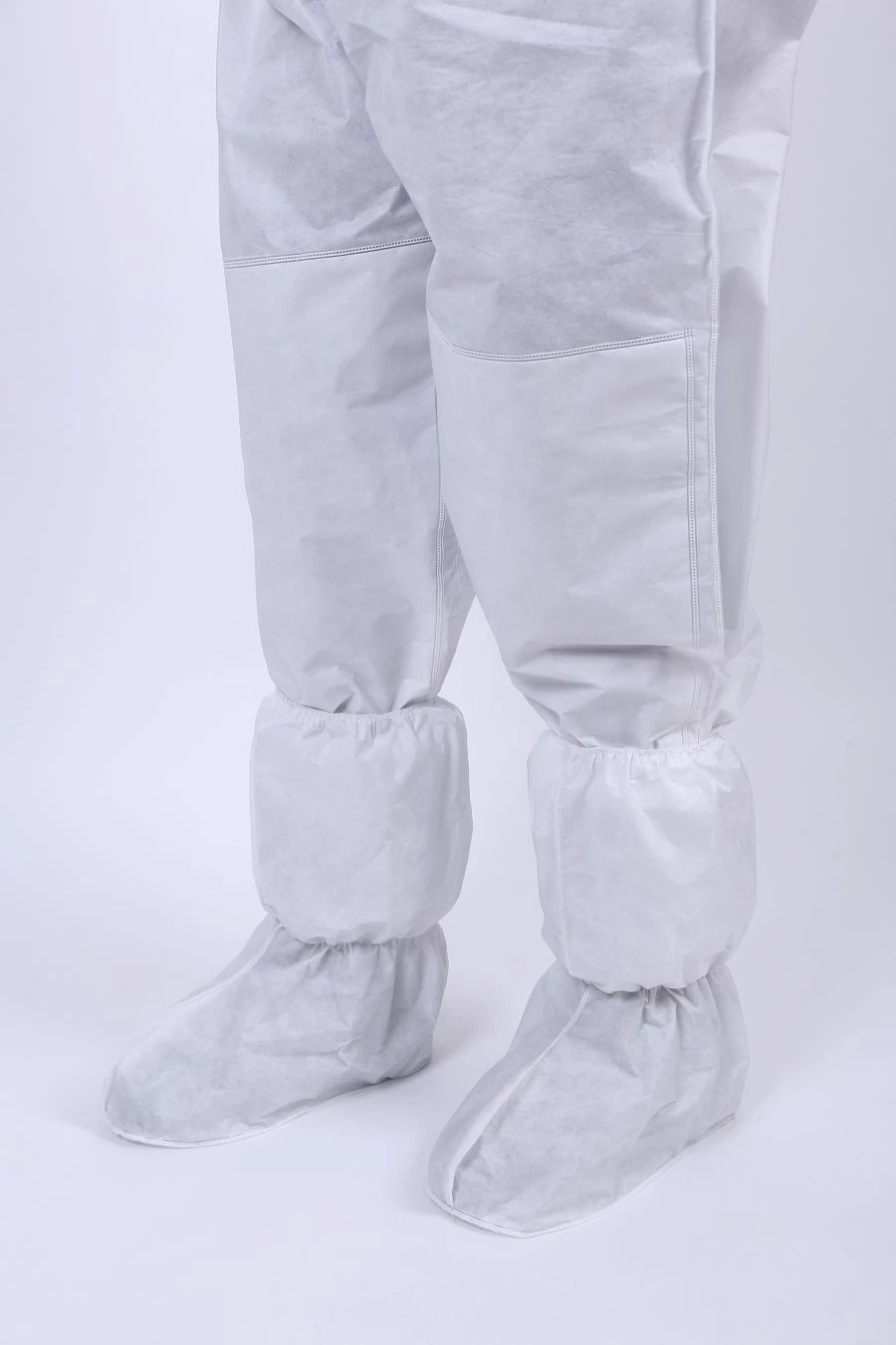 Additional special footwear for work with radioactive and chemically toxic substances: Medium shoe covers with double shoe cover