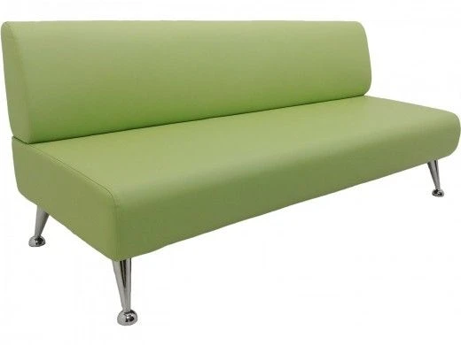 Three-seater sofa. Model: Garant.