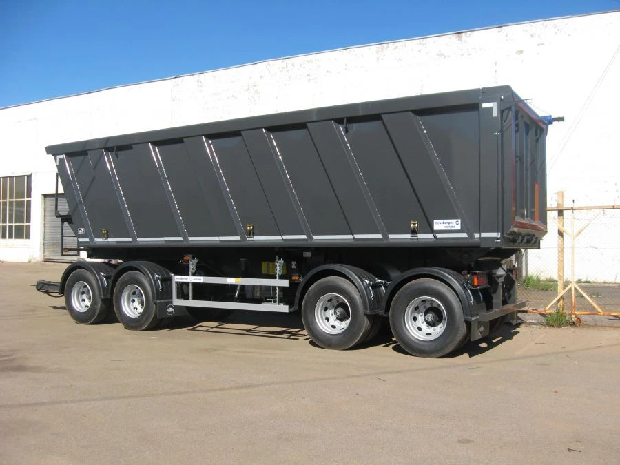 Four-axle MAK-448 tipper trailer