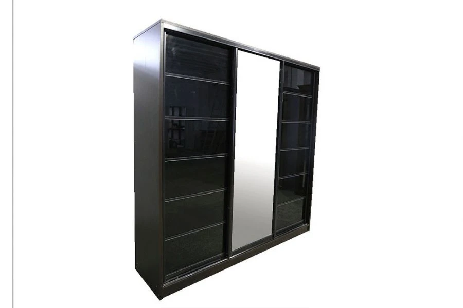 Three-door wardrobe-compartment Phantom.