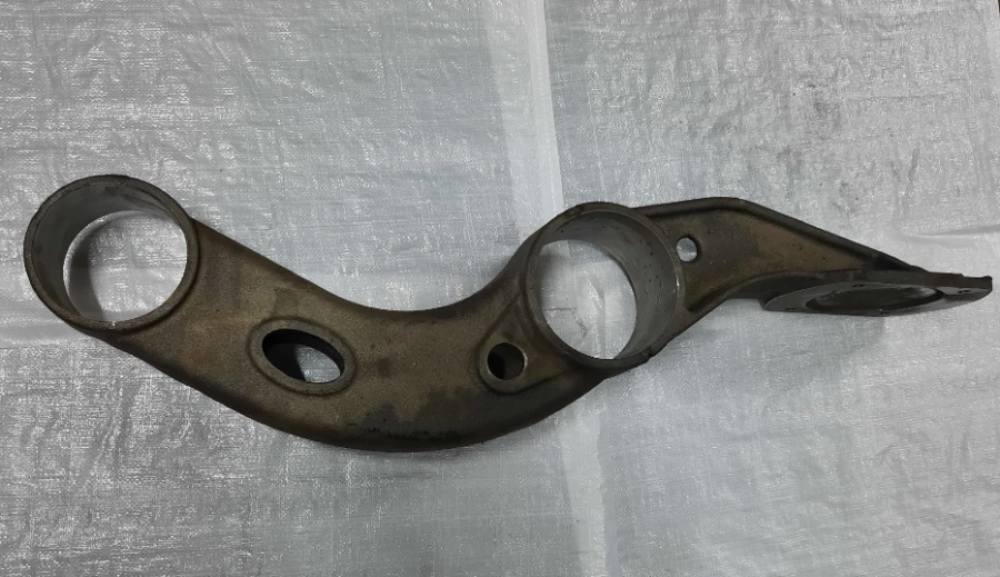 Cast suspension arm 90431-2912030-10