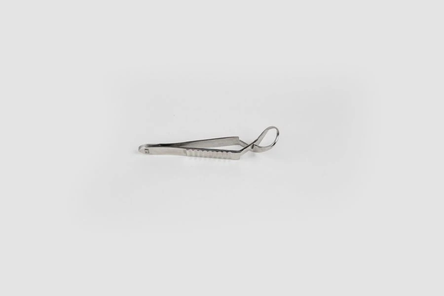 VZ-K-132, Clamp for attaching surgical linen to the skin, 90 mm