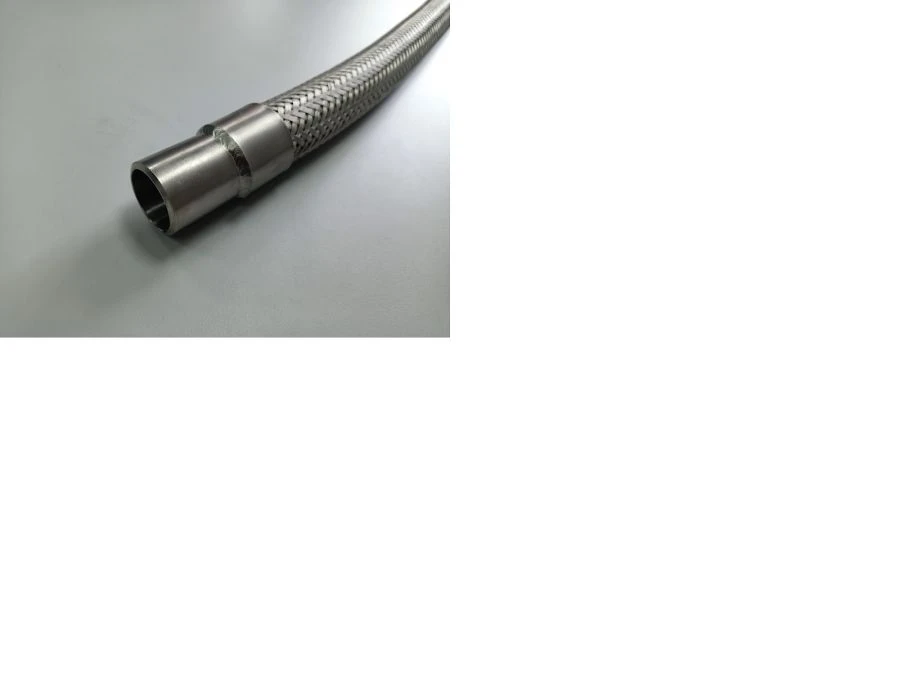 Metal hose flexible hermetic type MRG4, with nominal diameter from 6 to 300 mm., with design pressure over 0,01 to 44,0 MP.
