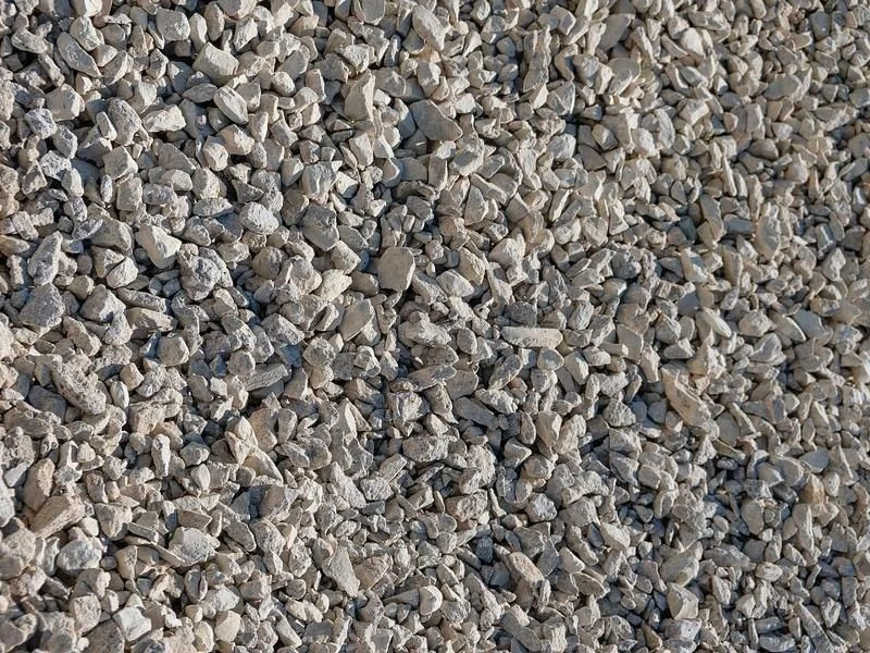 Crushed stone from dense rocks of fraction from 5 to 10 mm of Londokovskoe limestone deposit "Third Sopka". Serial output by G