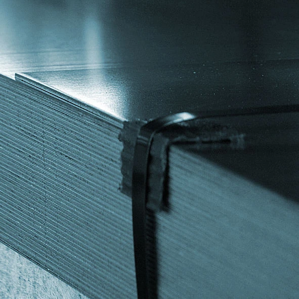 Cold-rolled alloyed flat products, width 600 mm or more