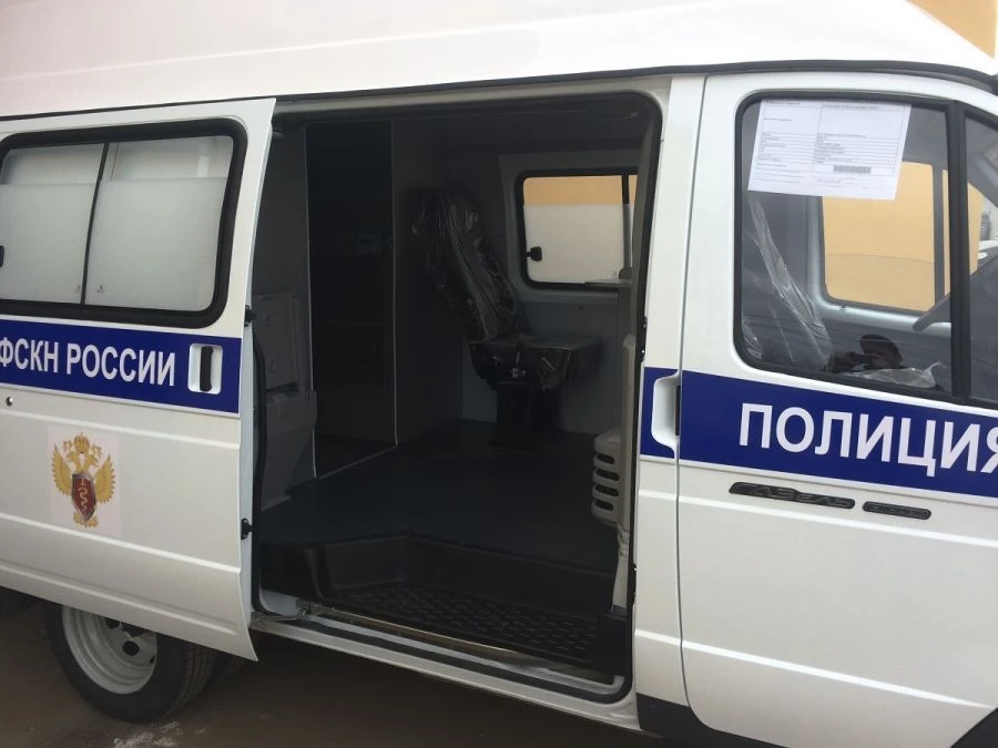 Means of transport operational and service vehicles for transporting persons in custody on the basis of chassis GAZ-33027 model