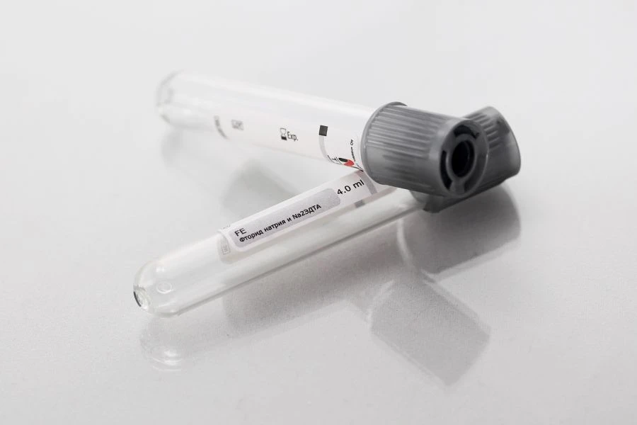 Vacuum sterile tube for blood sampling "NIII TEST" with filler in version 13*75 mm, 2,0 ml, fluoride