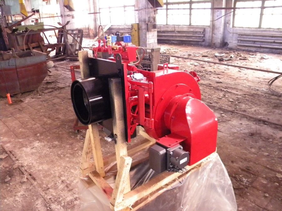 Liquid fuel burner APND-1,4 Automatic, pneumatic, low-pressure burner with heat output of 1,4 MW.