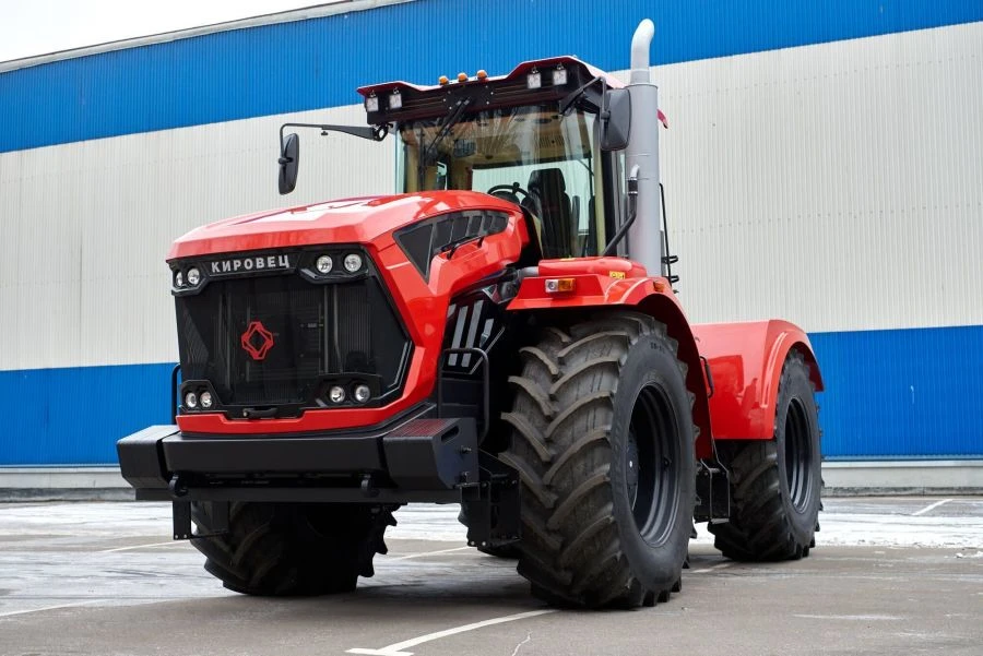 Wheeled agricultural tractor Kirovets type K-7M variant K-746M