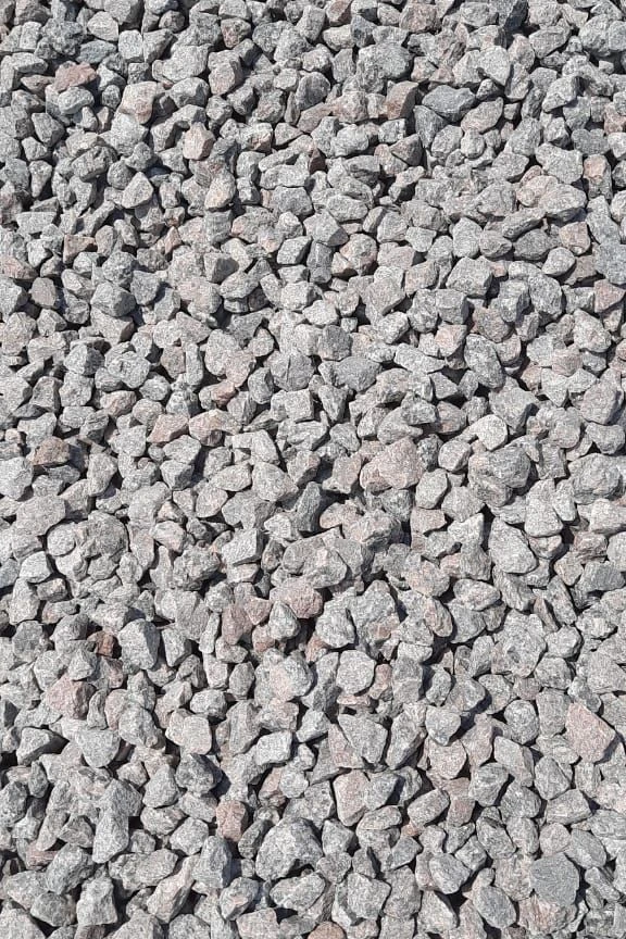 Crushed stone granite fraction over 15 to 20 mm with a form of grain of 1 group