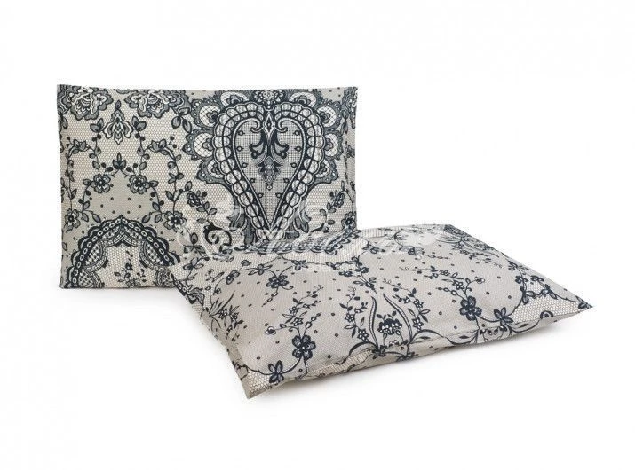 Pillowcases made of printed cotton fabrics