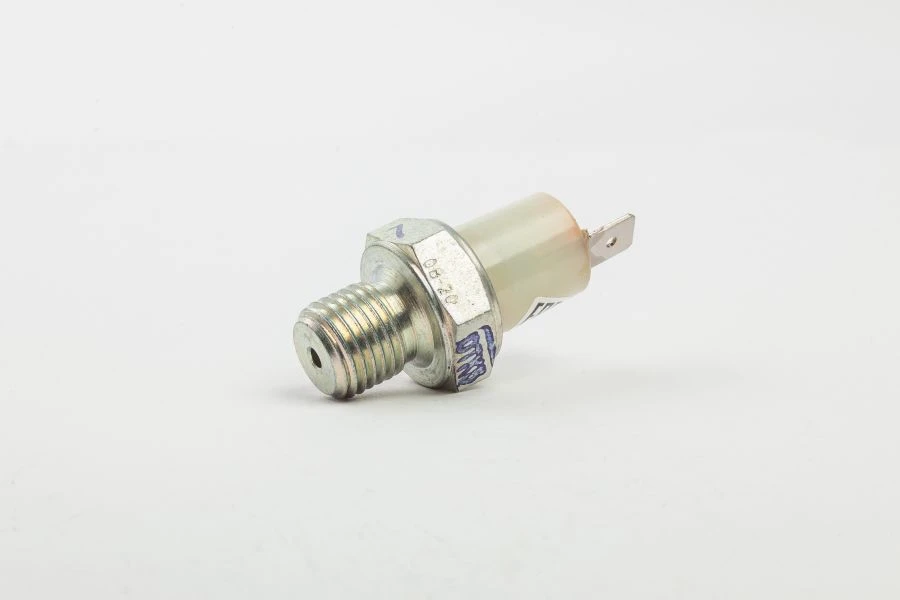 2712.3829010 Oil pressure control lamp sensor